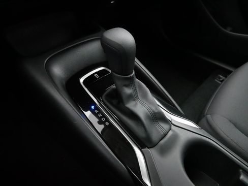 Certified 2025 Toyota Corolla LE image 24