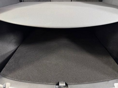 Used 2025 Tesla Model Y Long Range image 27