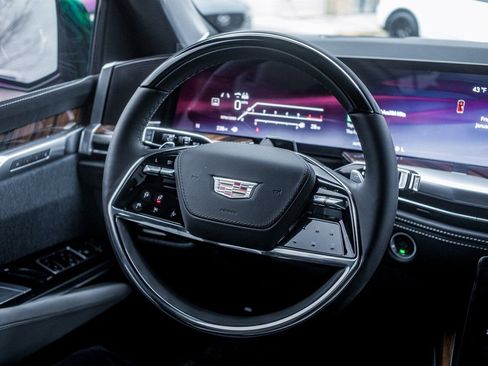 Used 2026 Cadillac Escalade Platinum Sport w/ LPO, Floor Liner Package image 20