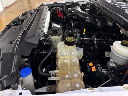 Used 2019 Ford F550 2WD Regular Cab Super Duty image 41