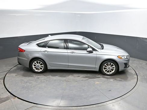 Used 2020 Ford Fusion SE image 42