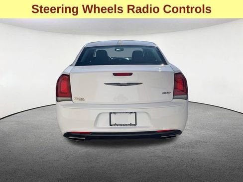 Used 2023 Chrysler 300 Touring w/ Sport Appearance Package image 12