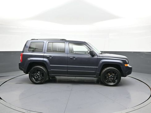 Used 2015 Jeep Patriot Sport w/ Power Value Group FWD image 5