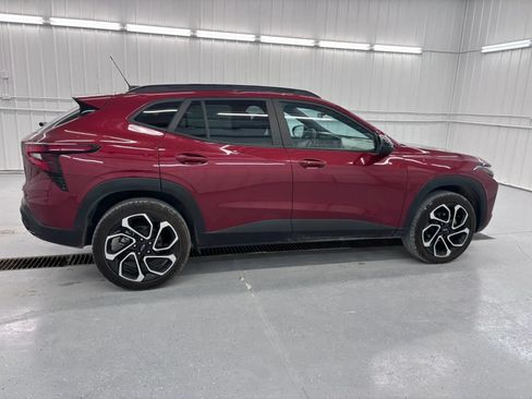 Used 2024 Chevrolet Trax RS FWD image 7