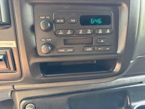 Used 2001 Chevrolet Express 3500 Passenger w/ LS Preferred Equipment Group RWD image 25