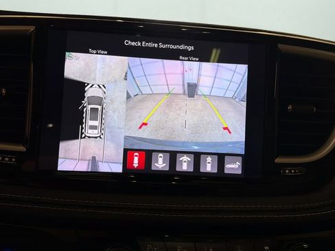 Used 2021 Chrysler Pacifica Limited w/ Premium & Safety Sphere Group AWD/4WD image 21
