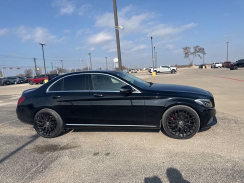 Used 2016 Mercedes-Benz C 300 Sedan image 4