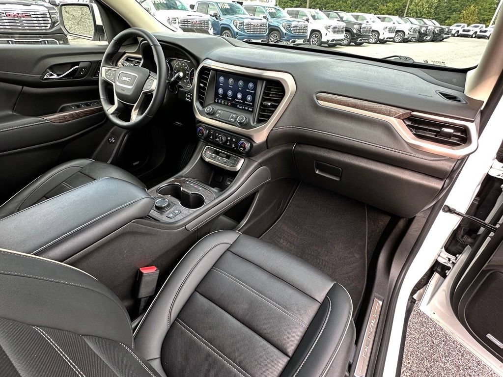 Certified 2023 GMC Acadia Denali w/ Denali Ultimate Package AWD/4WD image 13