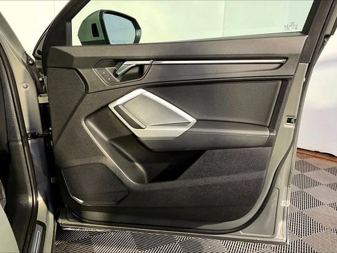 Used 2022 Audi Q3 2.0T Premium image 22