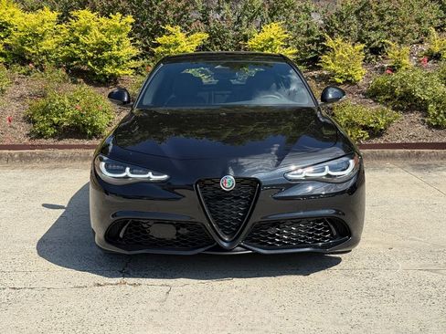 New 2025 Alfa Romeo Giulia w/ Driving Assist Package image 8