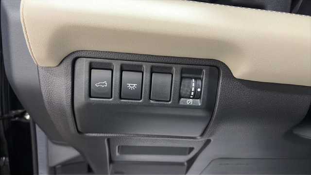 Used 2023 Subaru Ascent Limited AWD/4WD image 31