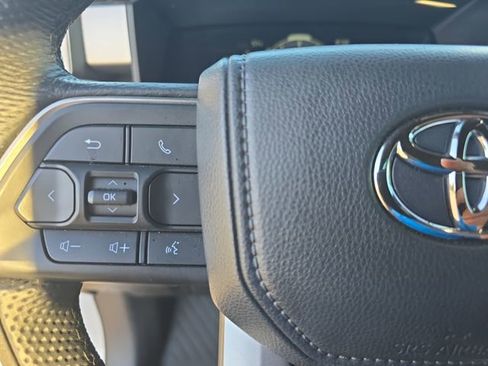 Used 2025 Toyota Tundra Limited image 16