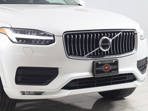 Used 2020 Volvo XC90 T6 Momentum w/ Protection Package Premier image 40