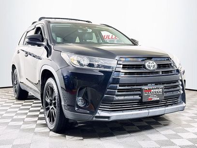 Used 2019 Toyota Highlander SE