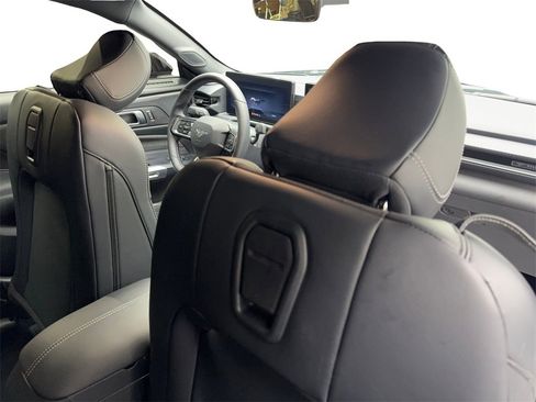 Used 2024 Ford Mustang Coupe image 35