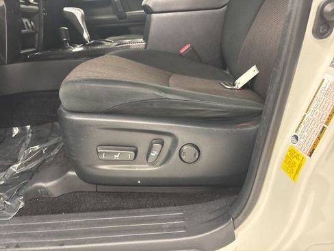 Used 2022 Toyota 4Runner TRD Off-Road image 16