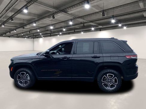 Used 2022 Jeep Grand Cherokee Trailhawk image 4