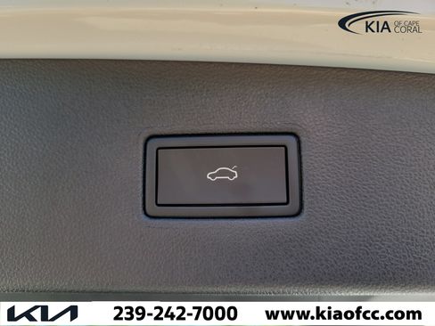 Used 2024 Volkswagen Tiguan SE R-Line AWD/4WD image 12