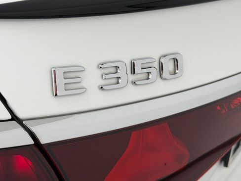 Used 2025 Mercedes-Benz E 350 4MATIC Sedan image 36
