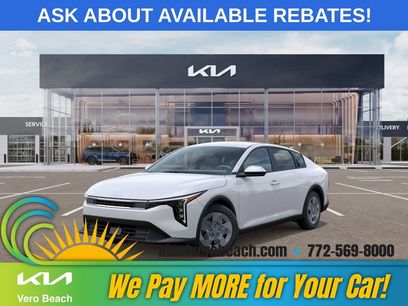 New 2025 Kia K4 LX