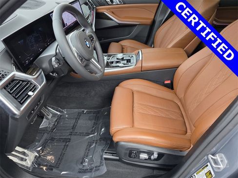 Used 2025 BMW X7 M60i image 9