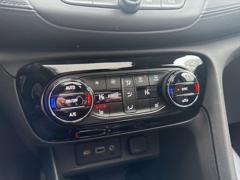 Used 2023 Buick Encore GX Essence w/ Experience Buick Package image 31