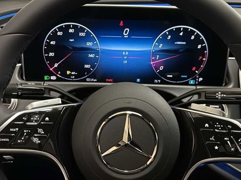 New 2026 Mercedes-Benz E 350 4MATIC Sedan image 18