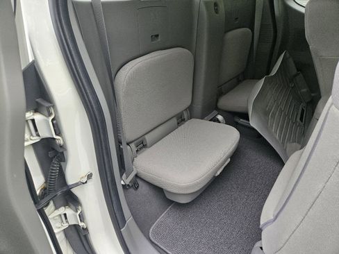 Used 2019 Nissan Frontier S RWD image 24
