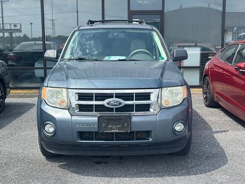 Used 2010 Ford Escape XLT FWD image 2