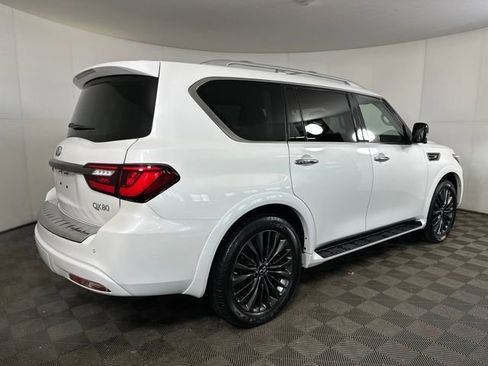 Used 2021 INFINITI QX80 Premium Select w/ All-Season Package image 3