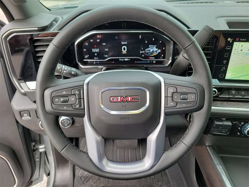 New 2025 GMC Sierra 3500 SLT w/ SLT Premium Package image 28