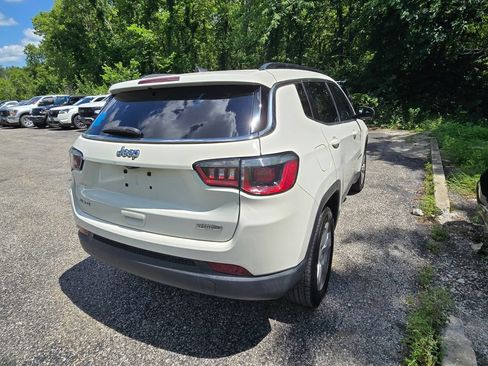 Used 2018 Jeep Compass Latitude w/ Popular Equipment Group AWD/4WD image 7