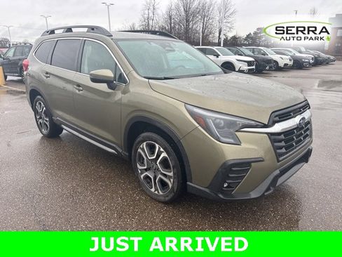 Used 2023 Subaru Ascent Limited image 2