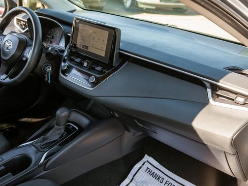 Used 2024 Toyota Corolla LE image 11