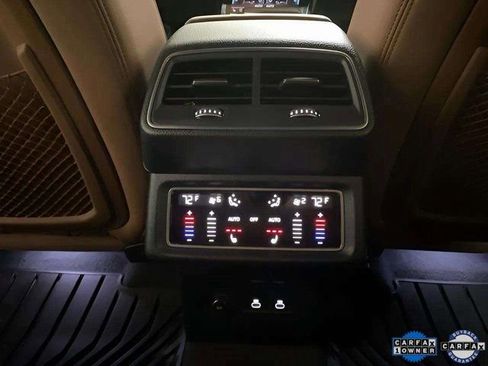 Used 2022 Audi e-tron Premium Plus w/ Premium Plus Package image 76