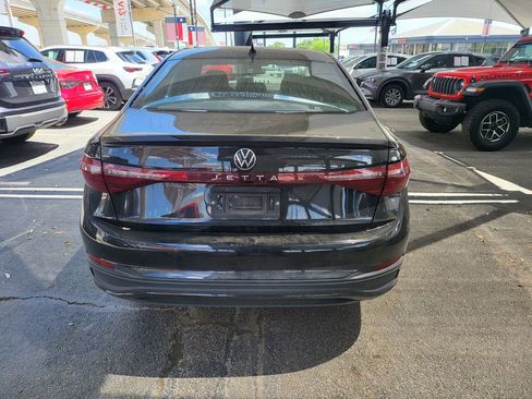 Used 2025 Volkswagen Jetta Sport image 13