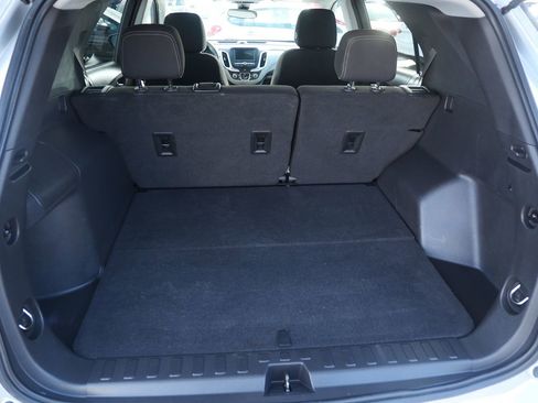 Used 2021 Chevrolet Equinox LS w/ LS Convenience Package image 21