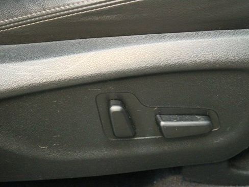 Used 2016 Kia Sorento EX image 12