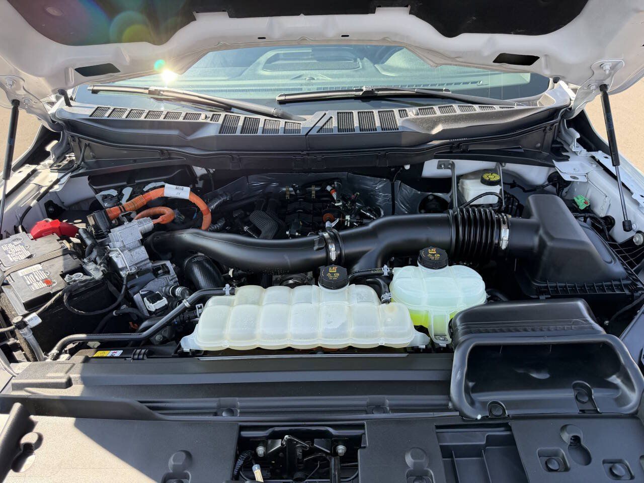 Used 2024 Ford F150 Lariat AWD/4WD image 32