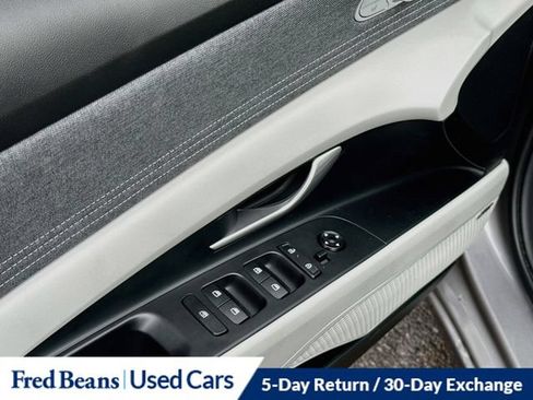 Certified 2024 Hyundai Elantra Limited FWD image 25