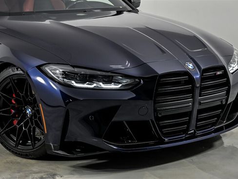 Used 2022 BMW M4 Coupe w/ M Carbon Exterior Package RWD image 2