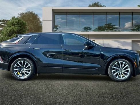 Certified 2024 Cadillac Lyriq Sport AWD/4WD image 3