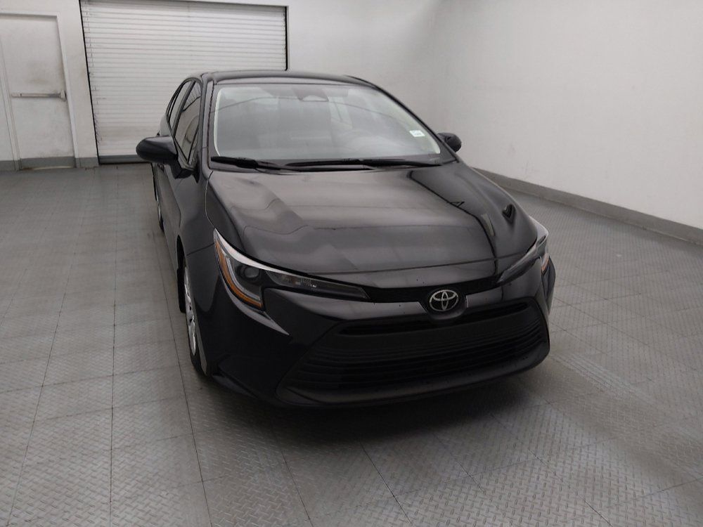 Used 2025 Toyota Corolla LE FWD image 14