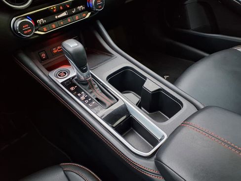 Used 2024 Nissan Sentra SR w/ SR Premium Package image 17