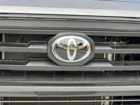 Used 2022 Toyota Tacoma SR image 35