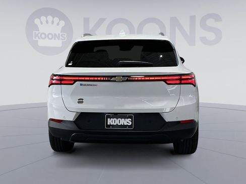 New 2026 Chevrolet Equinox EV LT image 15