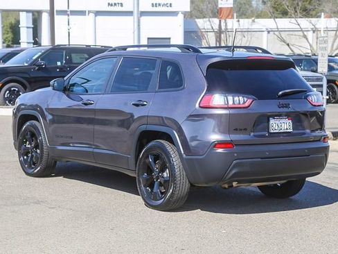 Used 2019 Jeep Cherokee Latitude Plus image 2