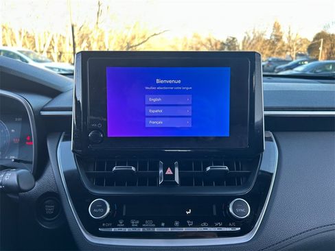 Used 2024 Toyota Corolla Cross XLE w/ Convenience Package image 21