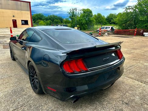 Used 2017 Ford Mustang GT w/ GT Performance Package RWD image 4