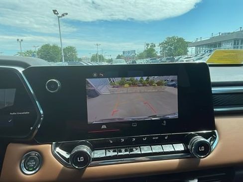 New 2026 GMC Canyon AT4 AWD/4WD image 13